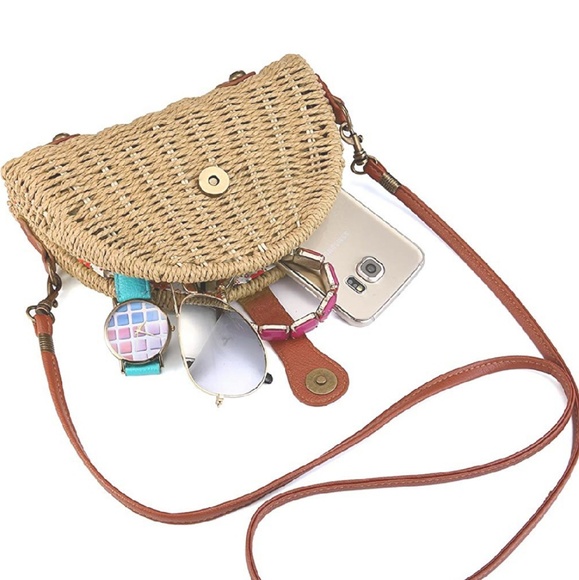 Natural Straw Crossbody Handbag - Picture 5 of 5